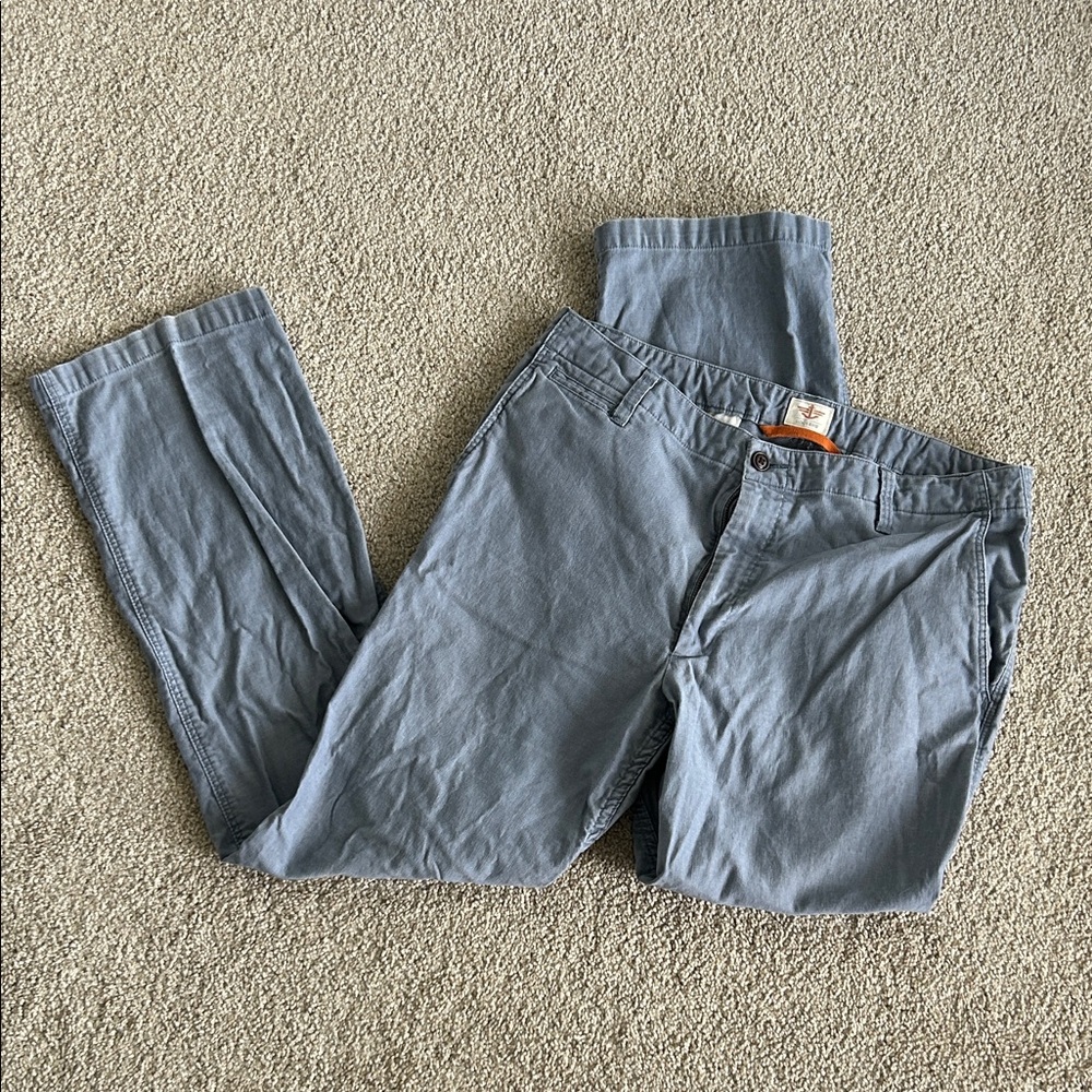 Dockers Men's Light Blue Chinos